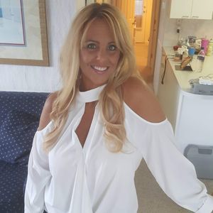 Meet your Posher, Becky